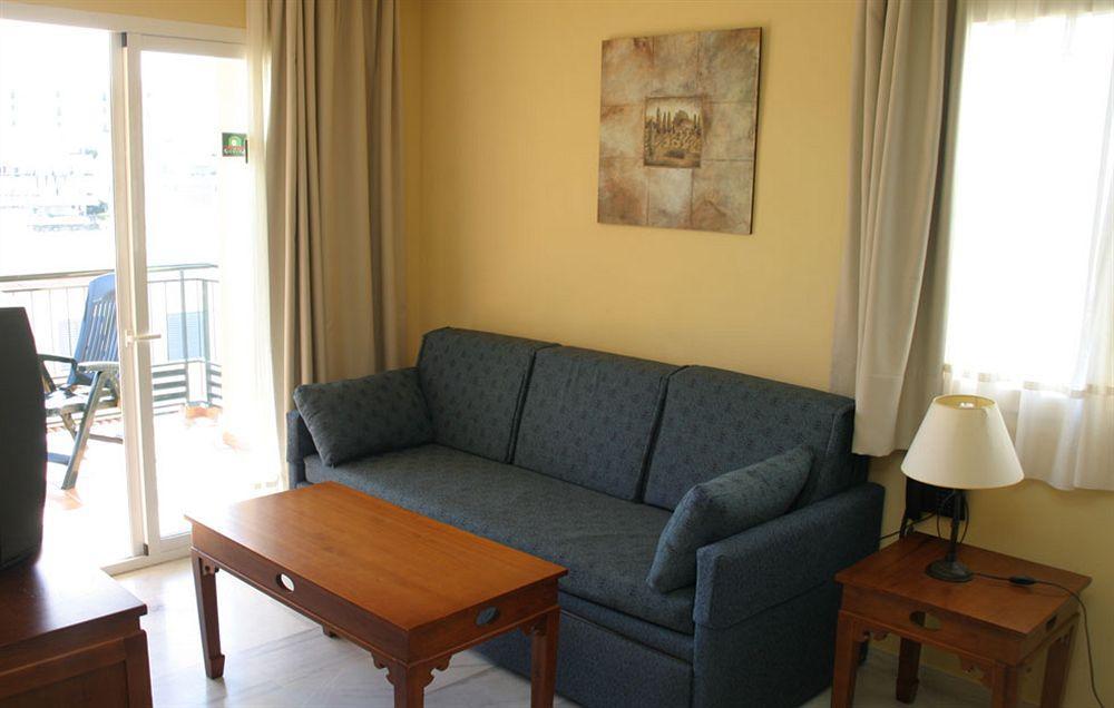 Apartamentos Turísticos Añoreta Rincón de la Victoria Exterior foto